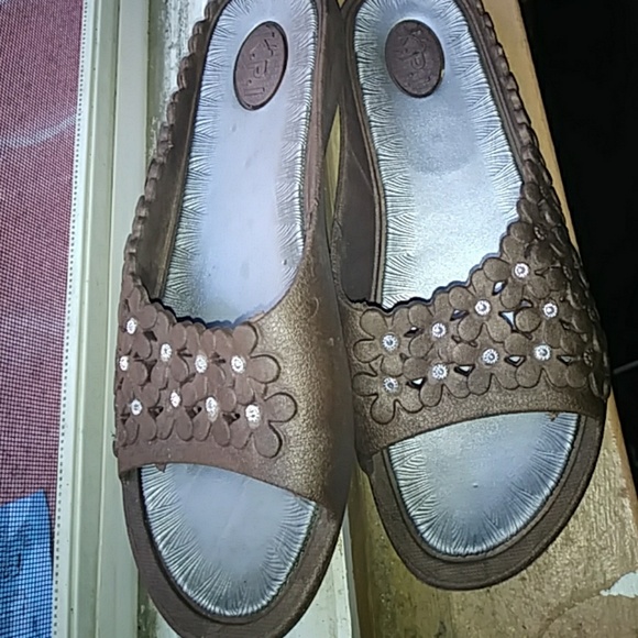 Sandals - Picture 4 of 4